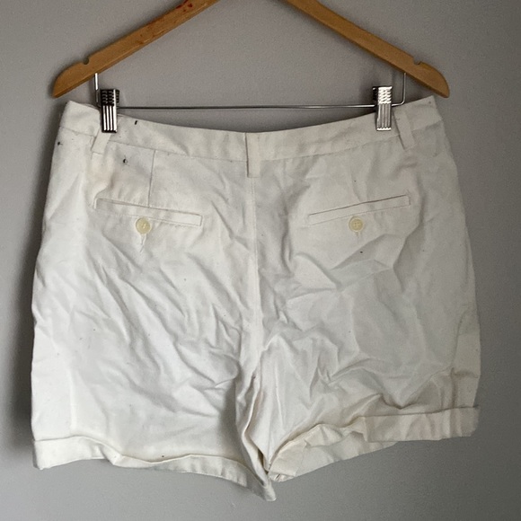 White Bermuda/Board Shorts - Picture 2 of 6